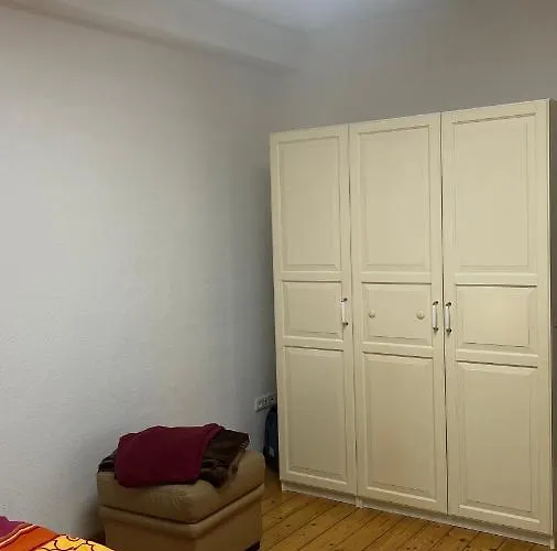 Erdgeschoss Am Park Im Theaterviertel In Oberhausen (North Rhine-Westphalia)